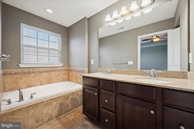 907 SUSAN CIR, North Wales, PA 19454