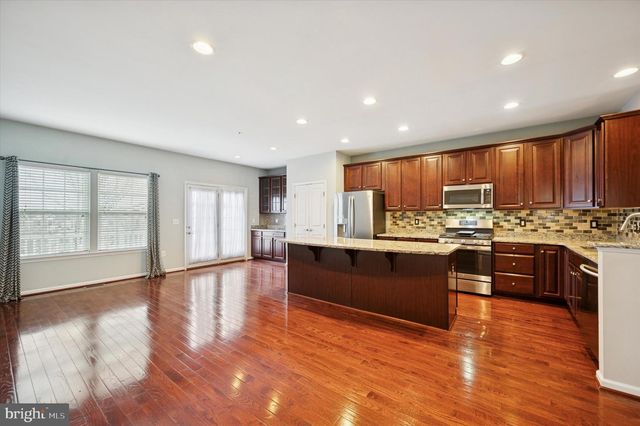 907 SUSAN CIR, North Wales, PA 19454