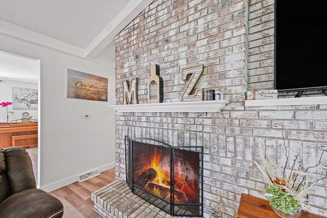 101 Thornhill Drive, Danville, IL 61832