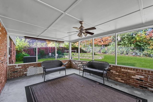 101 Thornhill Drive, Danville, IL 61832