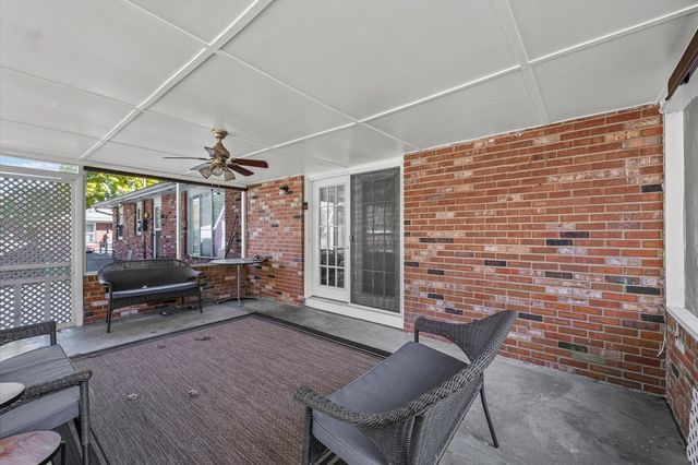 101 Thornhill Drive, Danville, IL 61832