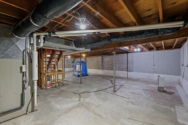 101 Thornhill Drive, Danville, IL 61832