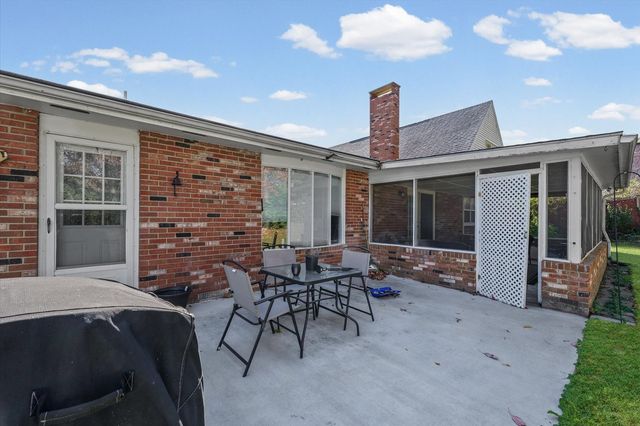 101 Thornhill Drive, Danville, IL 61832