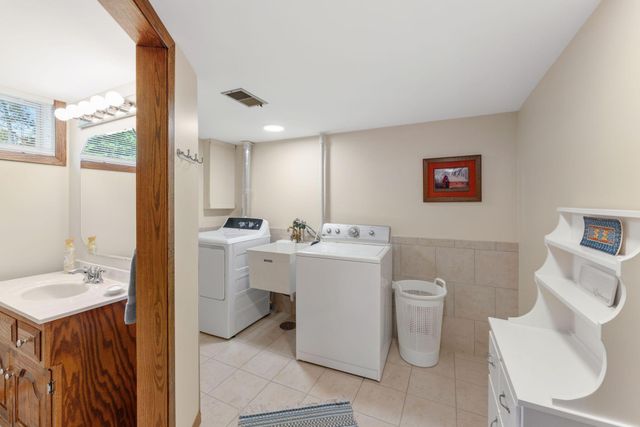 3645 Rolling View Drive, White Bear Lake, MN 55110