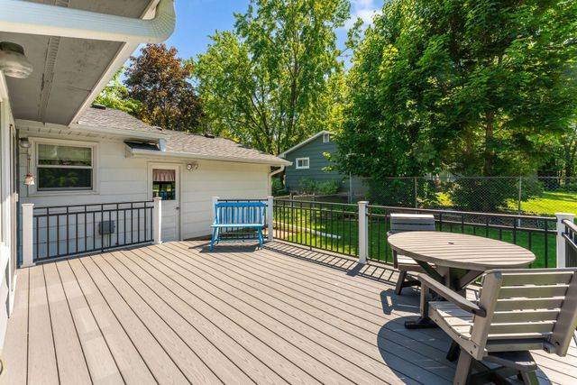 3645 Rolling View Drive, White Bear Lake, MN 55110