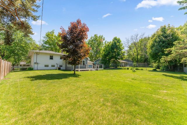 3645 Rolling View Drive, White Bear Lake, MN 55110