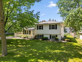 3645 Rolling View Drive, White Bear Lake, MN 55110