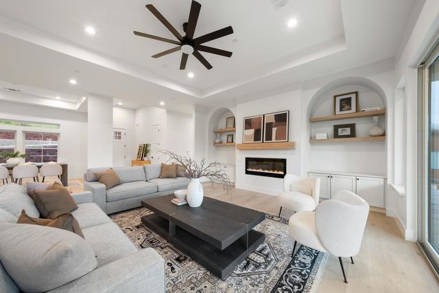 23638 Eaglepoint Ct, Auburn, CA 95602