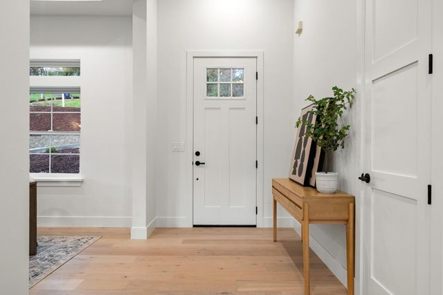 23638 Eaglepoint Ct, Auburn, CA 95602