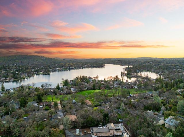 23638 Eaglepoint Ct, Auburn, CA 95602
