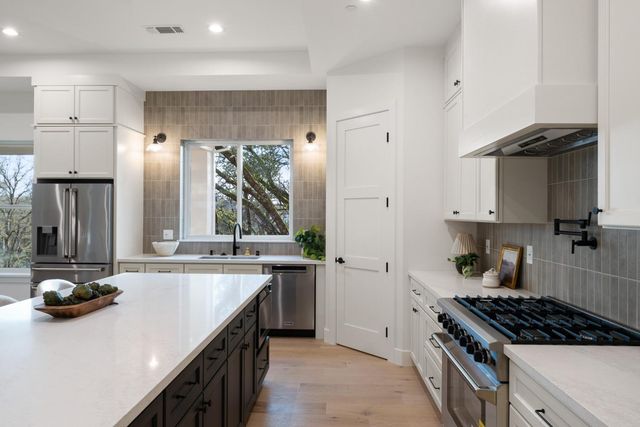 23638 Eaglepoint Ct, Auburn, CA 95602