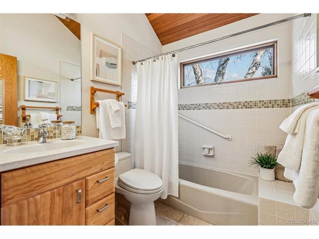 6624 Cherokee Ct, Niwot, CO 80503