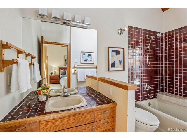 6624 Cherokee Ct, Niwot, CO 80503