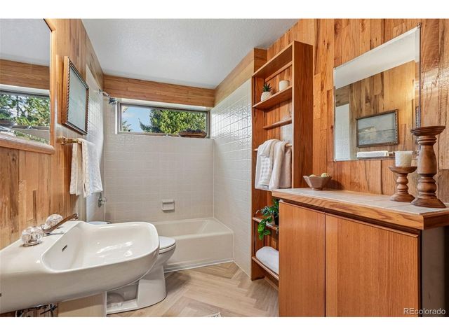 6624 Cherokee Ct, Niwot, CO 80503