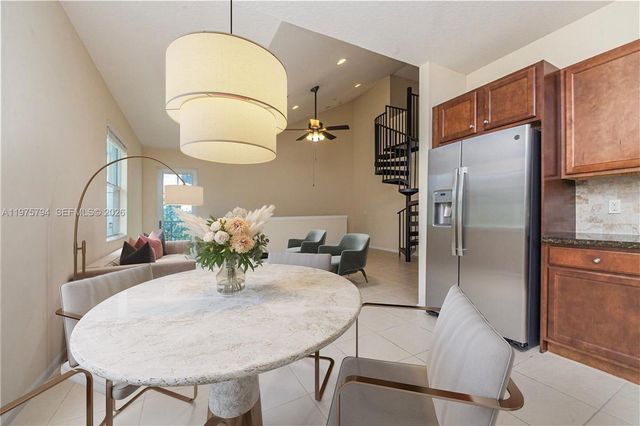 8140 Cascada Isles Dr, Cooper City, FL 33024