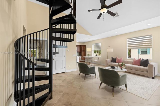 8140 Cascada Isles Dr, Cooper City, FL 33024