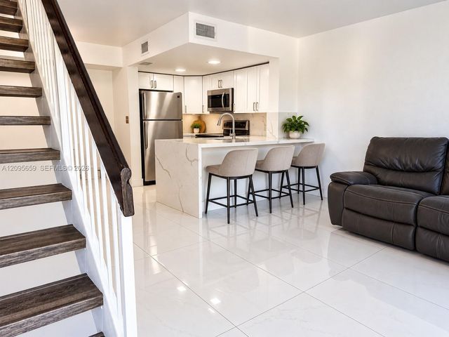 8630 NW 5th Terrace 16-208, Miami, FL 33126