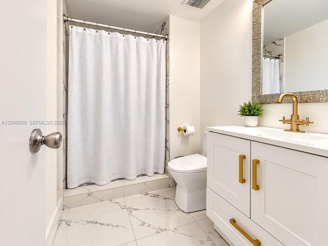 8630 NW 5th Terrace 16-208, Miami, FL 33126