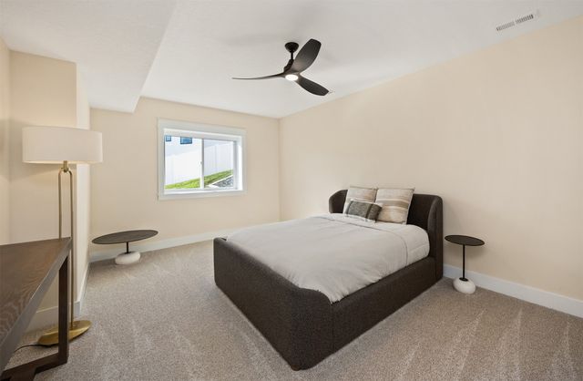 785 Canterbury Circle, Waukee, IA 50263