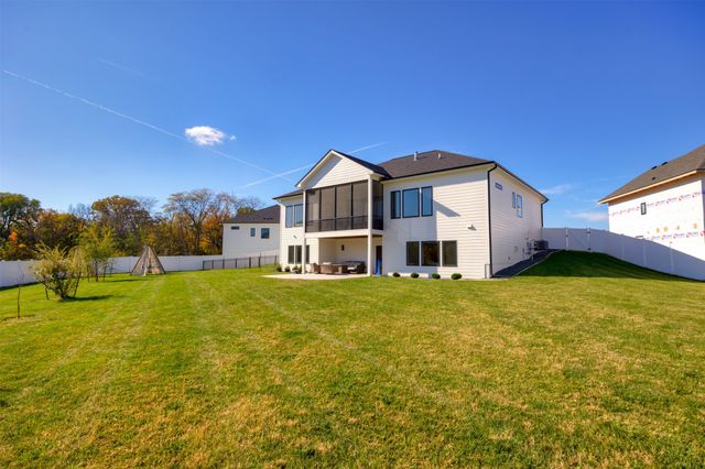 785 Canterbury Circle, Waukee, IA 50263