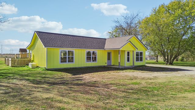 2152 E 430 Road, Adair, OK 74330