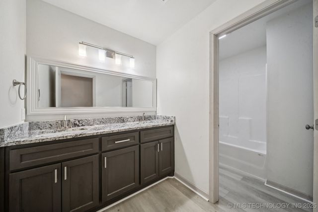 2152 E 430 Road, Adair, OK 74330