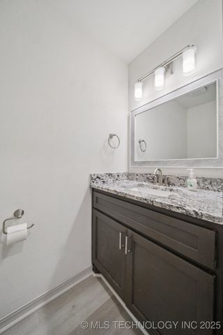 2152 E 430 Road, Adair, OK 74330