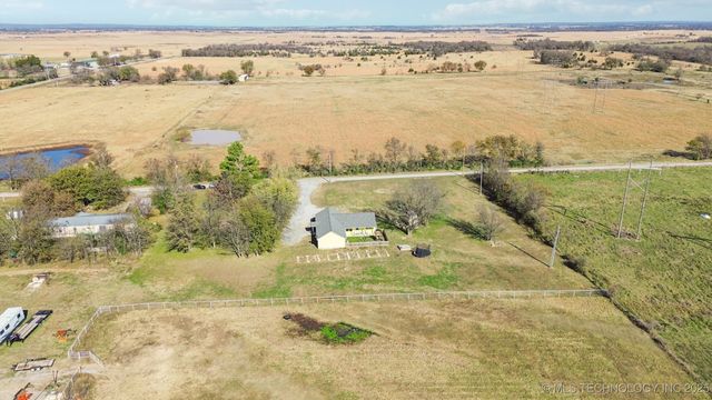 2152 E 430 Road, Adair, OK 74330