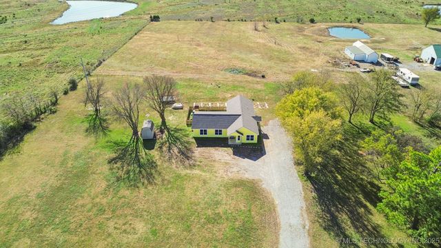 2152 E 430 Road, Adair, OK 74330