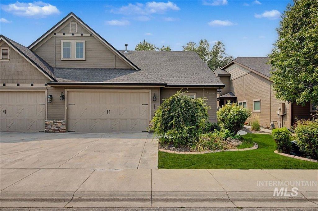 2561 E Satterfield Street, Meridian, ID 83646 photo 1