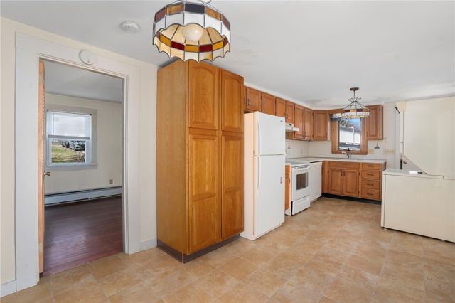 292 Boulevard, Middletown, RI 02842