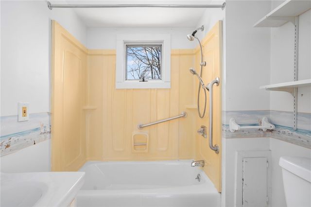 292 Boulevard, Middletown, RI 02842