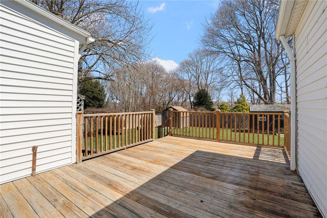 292 Boulevard, Middletown, RI 02842