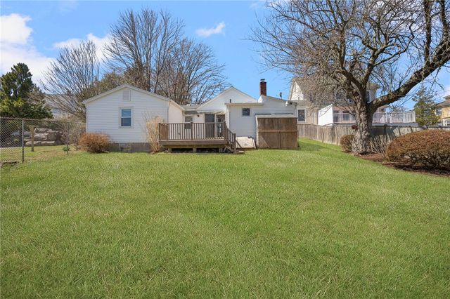 292 Boulevard, Middletown, RI 02842