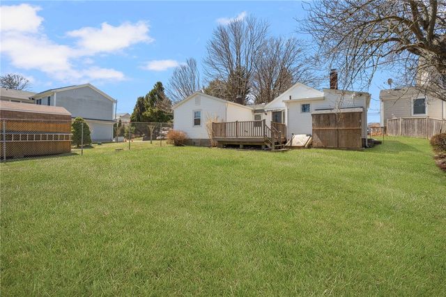 292 Boulevard, Middletown, RI 02842