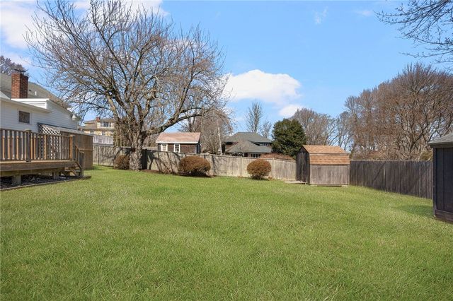292 Boulevard, Middletown, RI 02842
