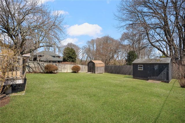 292 Boulevard, Middletown, RI 02842