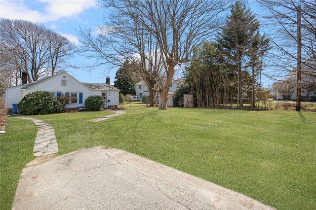 292 Boulevard, Middletown, RI 02842