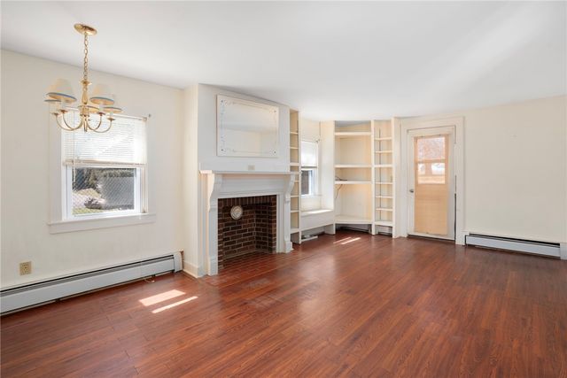 292 Boulevard, Middletown, RI 02842