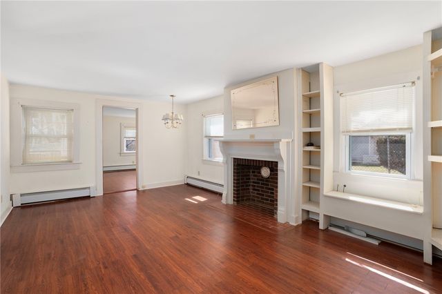 292 Boulevard, Middletown, RI 02842