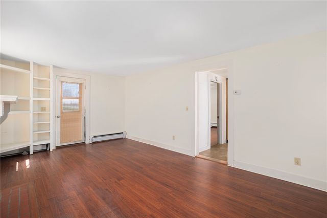 292 Boulevard, Middletown, RI 02842