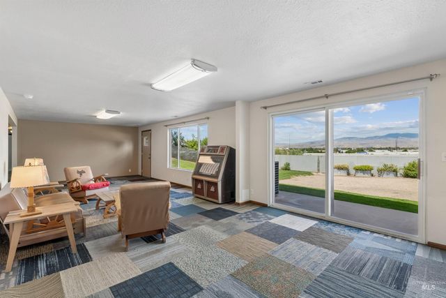 406 S Bitteroot Dr, Boise, ID 83709