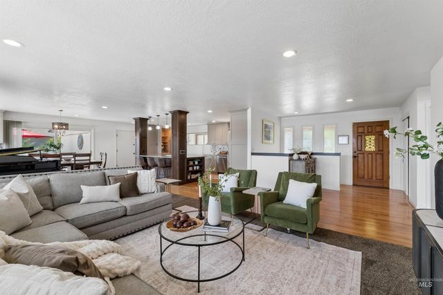 406 S Bitteroot Dr, Boise, ID 83709