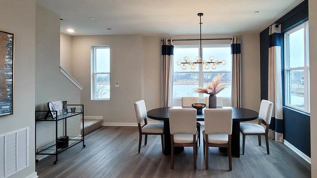 2224 Lakeshore Drive, Schaumburg, IL 60173