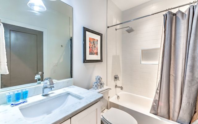 514 31st Ave, N, Nashville, TN 37209