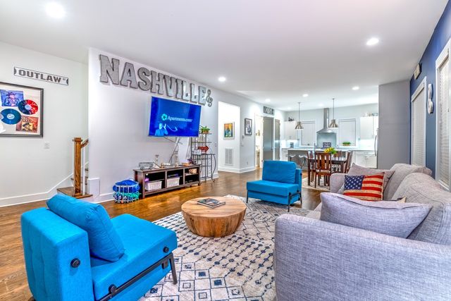 514 31st Ave, N, Nashville, TN 37209