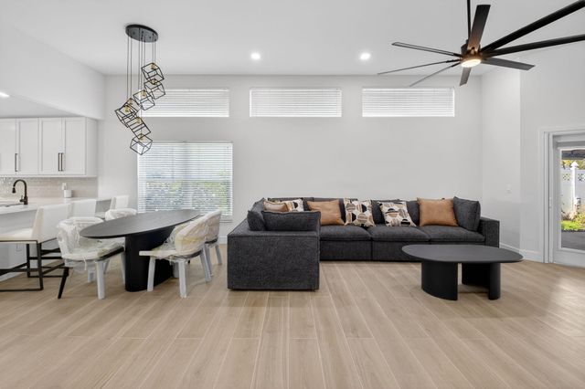 1095 Anchor Point, Delray Beach, FL 33444