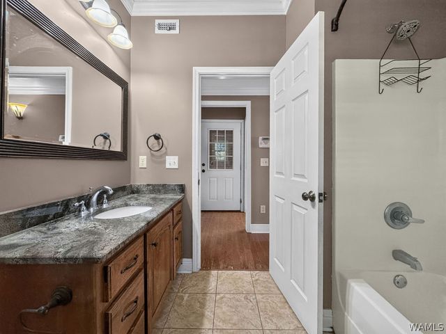 13916 Riverbend Road, Moundville, AL 35474