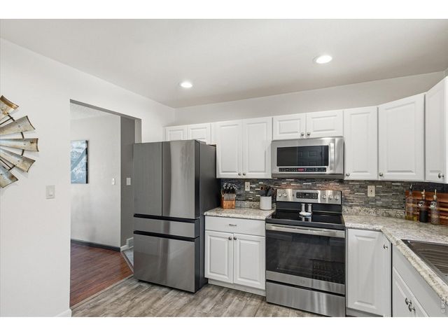 354 S 5th St, La Salle, CO 80645