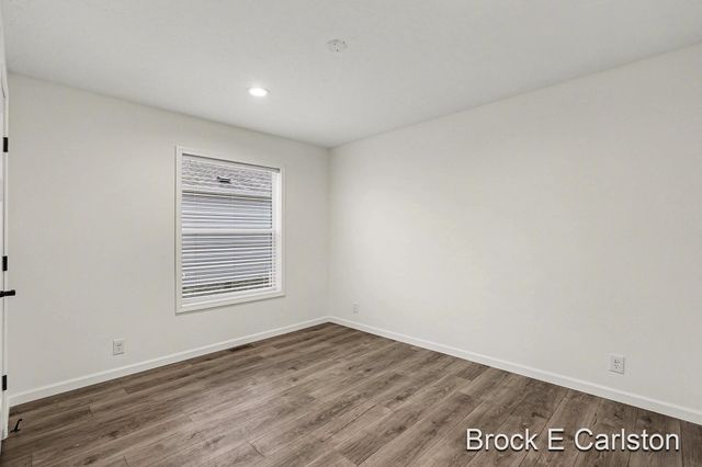1283 E Ellis Road 31, Norton Shores City, MI 49441
